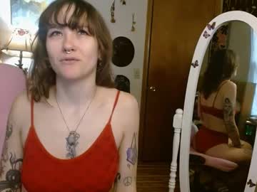 Honeybeexo333 Chaturbate stream image from January 09, 2025