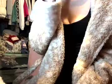Lil_Brat01 Chaturbate stream image from January 09, 2025