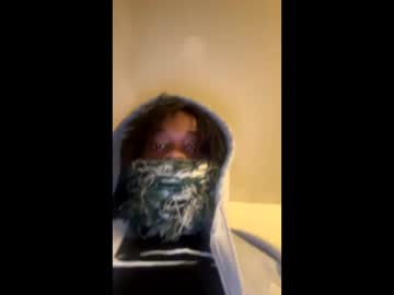 Sluttylyfe4l Chaturbate stream image from January 09, 2025