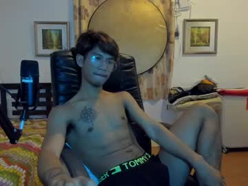 Lovinglifeasian Chaturbate stream image from January 09, 2025
