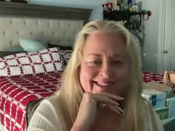 Helloimhunny Chaturbate stream image from January 09, 2025