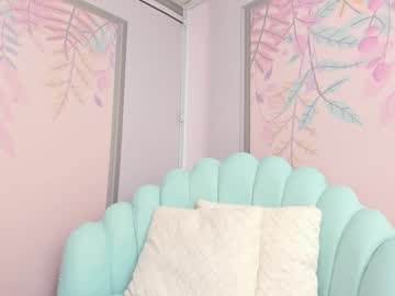 Oriana_Sweetie Chaturbate stream image from January 09, 2025