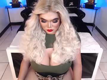 10incheskinkynastytrans Chaturbate stream image from January 09, 2025