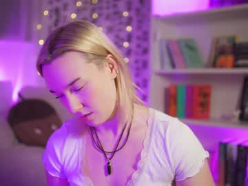 Emily_Fox_Official Chaturbate stream image from January 09, 2025
