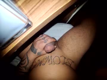 Johnlong25cm Chaturbate stream image from January 09, 2025