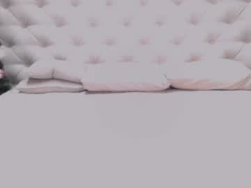 Silver_Sofa Chaturbate stream image from January 10, 2025