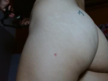 Skinnymelisamilk19 Chaturbate stream image from January 10, 2025