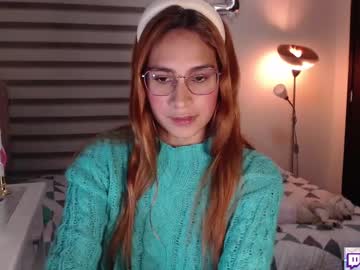 Carolayn12 Chaturbate stream image from January 10, 2025