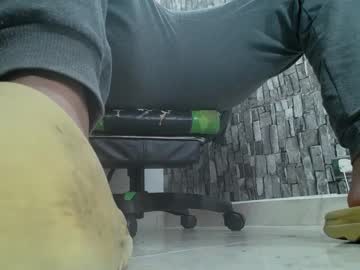 Srfindomfeet_ Chaturbate stream image from January 10, 2025