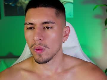 Aaronfox_ Chaturbate stream image from January 10, 2025