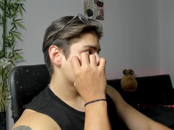 Gio_Russo Chaturbate stream image from January 10, 2025