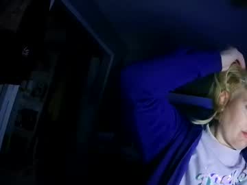 Newkitttyplayground Chaturbate stream image from January 10, 2025