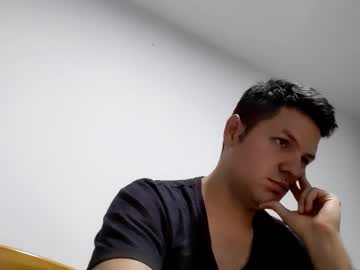 Cristopher3042 Chaturbate stream image from January 10, 2025