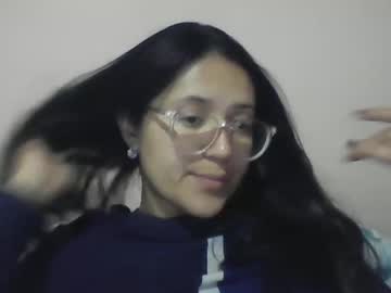 Sweetyypeach Chaturbate stream image from January 10, 2025
