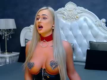 Emaboom Chaturbate stream image from January 10, 2025