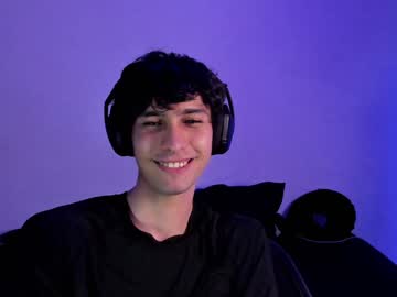 Khozler_ Chaturbate stream image from January 10, 2025