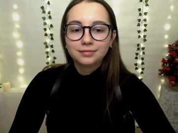 Yours_Piece_Of_Happiness_ Chaturbate stream image from January 10, 2025