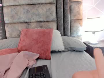 Stargiirl Chaturbate stream image from January 10, 2025