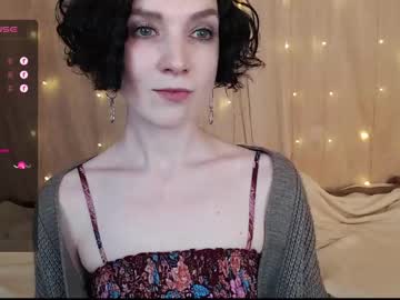 Tinawincee Chaturbate stream image from January 10, 2025