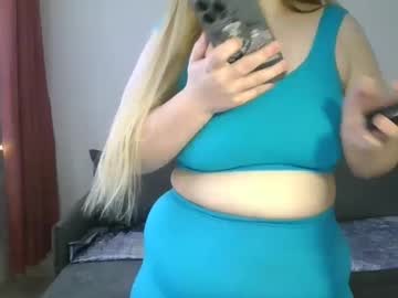 Pineappel_X Chaturbate stream image from January 10, 2025