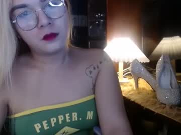 Ur_Luckylucky_Girl Chaturbate stream image from January 10, 2025