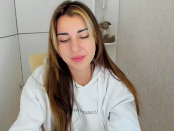 Summmmersky Chaturbate stream image from January 10, 2025