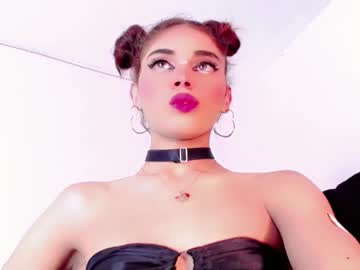 Cristinadollsex Chaturbate stream image from January 10, 2025