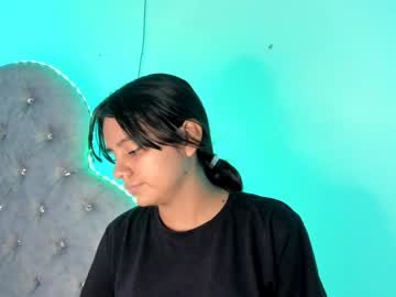 Emacollin Chaturbate stream image from January 10, 2025