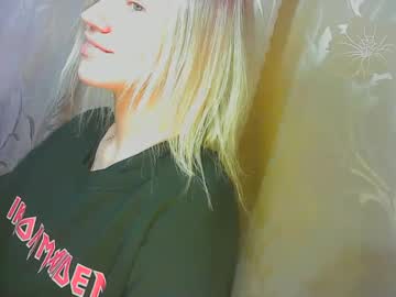 Karolynafox Chaturbate stream image from January 10, 2025