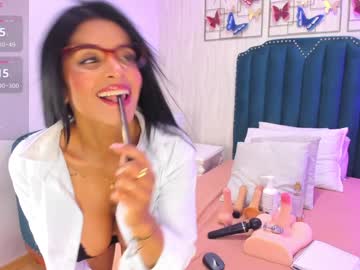 Samara_Warren Chaturbate stream image from January 10, 2025