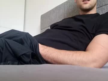 Hukssss Chaturbate stream image from January 10, 2025