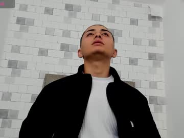 Markphlips Chaturbate stream image from January 10, 2025
