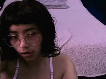 Ninayellow Chaturbate stream image from January 10, 2025