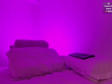 Zehraglow Chaturbate stream image from January 10, 2025