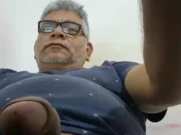 Poli475 Chaturbate stream image from January 10, 2025
