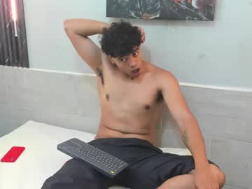 Roger_Cameron Chaturbate stream image from January 10, 2025