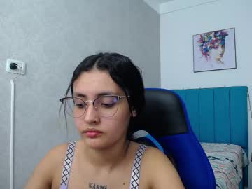 Antonella_Sweetlittle Chaturbate stream image from January 10, 2025