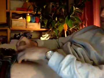 Gruendamien Chaturbate stream image from January 10, 2025