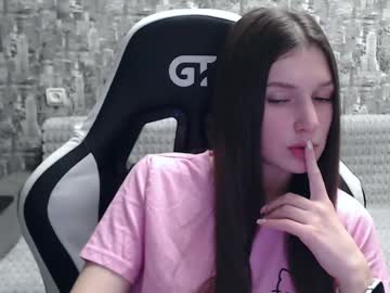 Honeyynancyy Chaturbate stream image from January 10, 2025