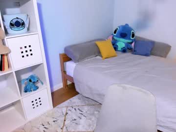 Lanuittresor Chaturbate stream image from January 10, 2025