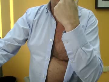 Xuletbcn Chaturbate stream image from January 10, 2025