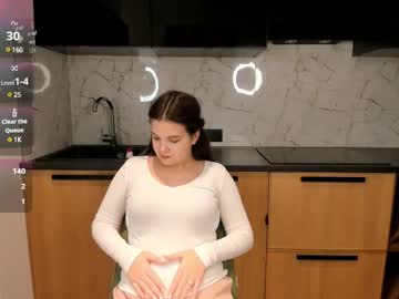Aislycurvin Chaturbate stream image from January 10, 2025