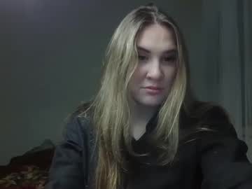 Lilyshade Chaturbate stream image from January 10, 2025