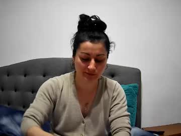 Mikyloveu Chaturbate stream image from January 10, 2025