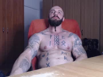 Strongivan Chaturbate stream image from January 10, 2025
