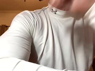 1juicyass Chaturbate stream image from January 10, 2025