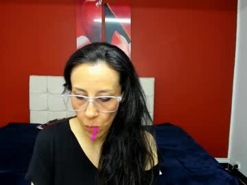 Abrillee1 Chaturbate stream image from January 10, 2025