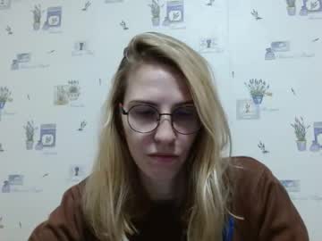 Emmakriss Chaturbate stream image from January 10, 2025