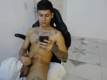 Pia27124185 Chaturbate stream image from January 10, 2025