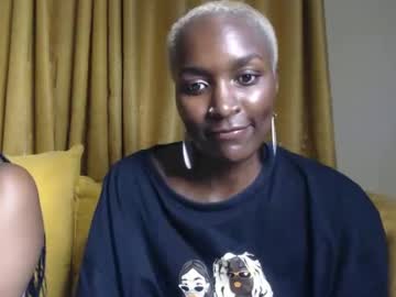 Prettyquee Chaturbate stream image from January 10, 2025